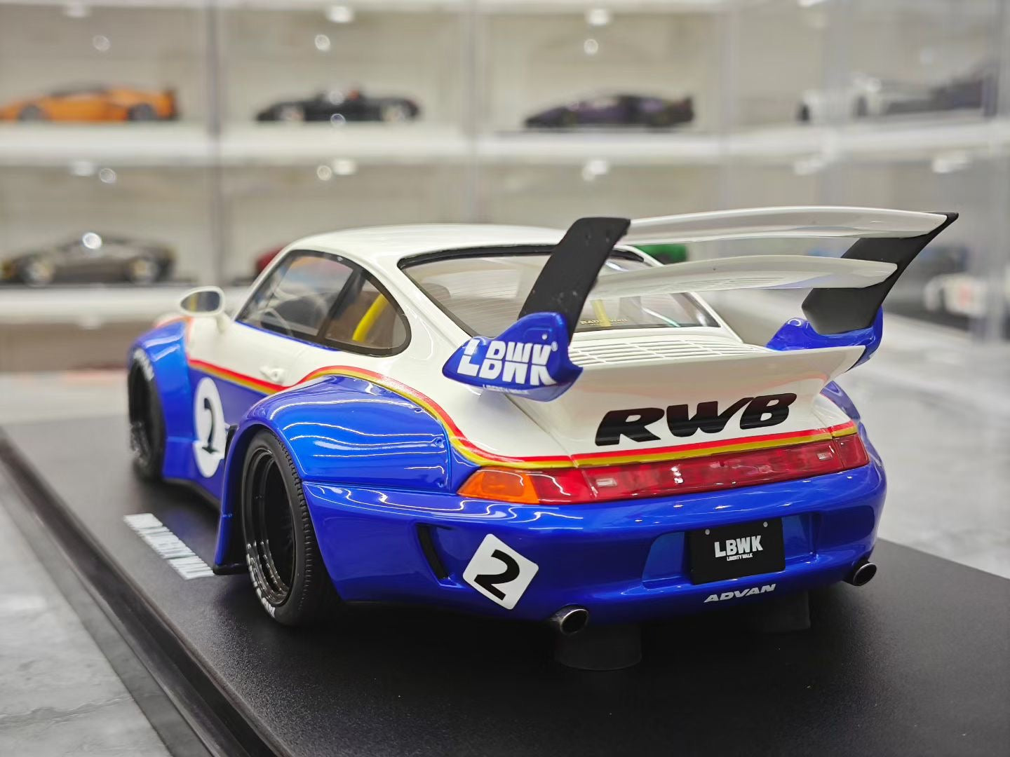 GT Spirit 1/18 2023 Porsche 911 RWB X LIBERTY