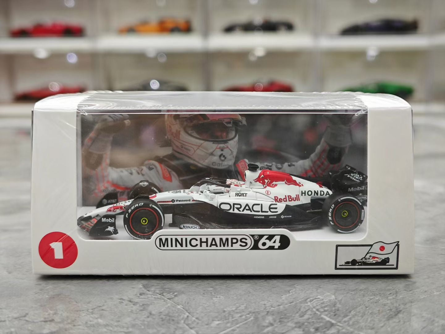 Minichamps 1/64 2025 Japanese Grand Prix Max Verstappen RB21 F1 Victory Model