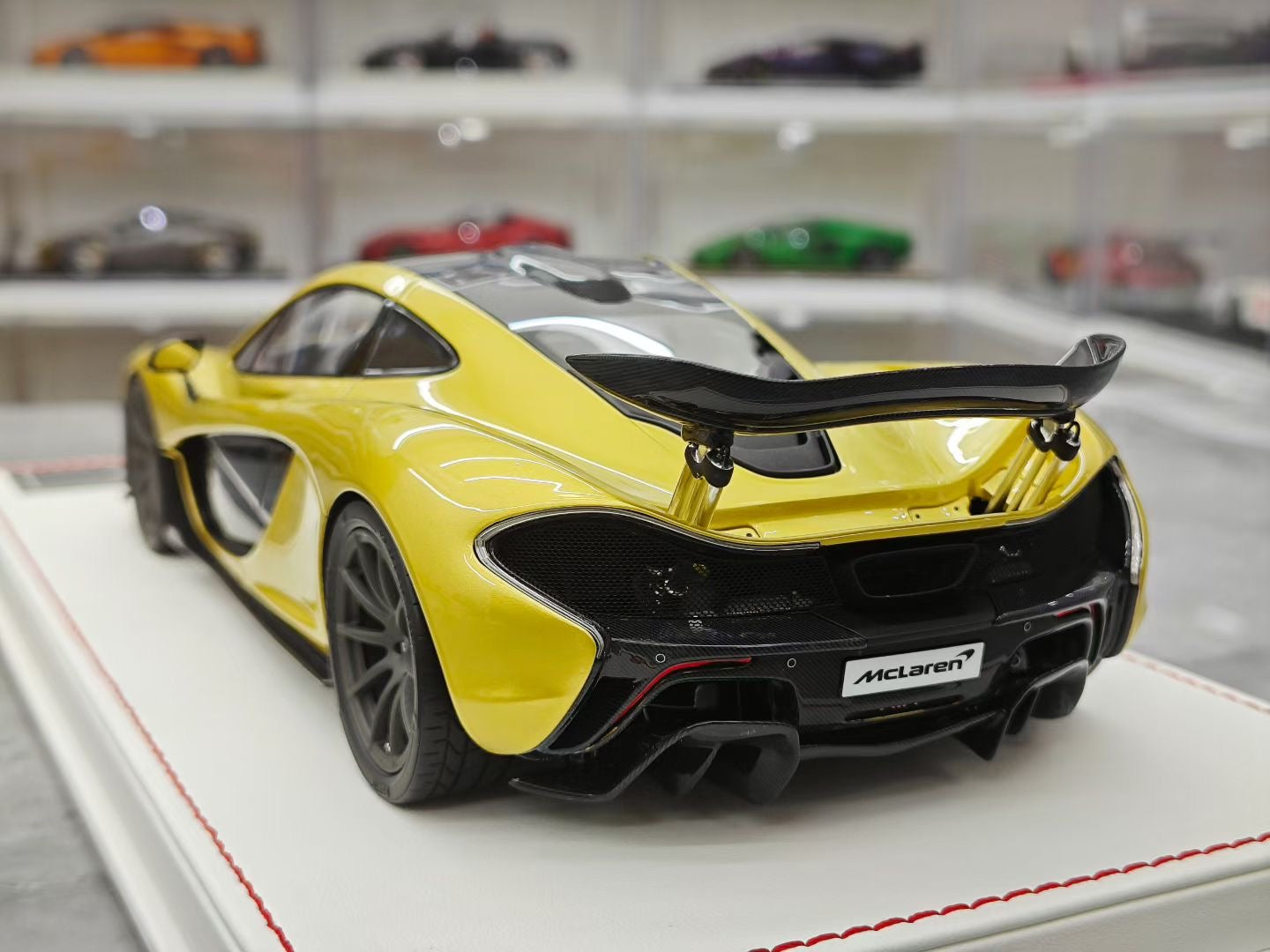 DM 1/18 McLaren P1 Supercar