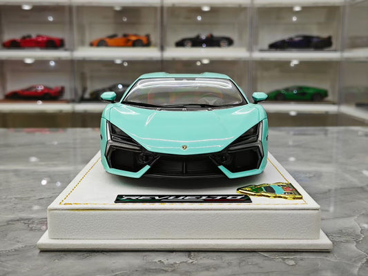 MR 1/18 Lamborghini Revuelto (Christmas Edition)