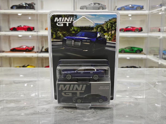 MINI GT 1/64 BMW i7 xDrive60 Diecast Car Model