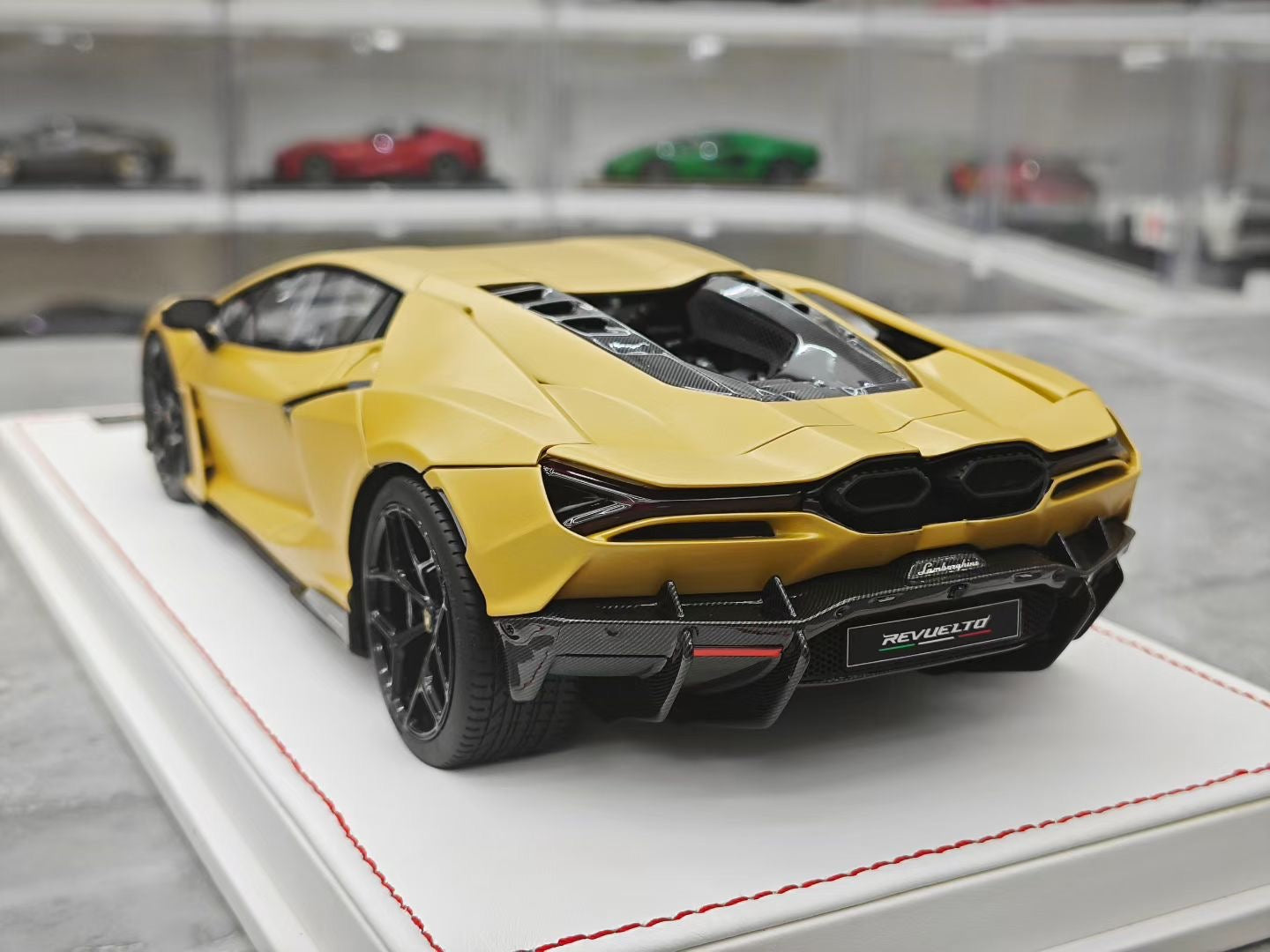 IVY 1/18 Lamborghini Revuelto