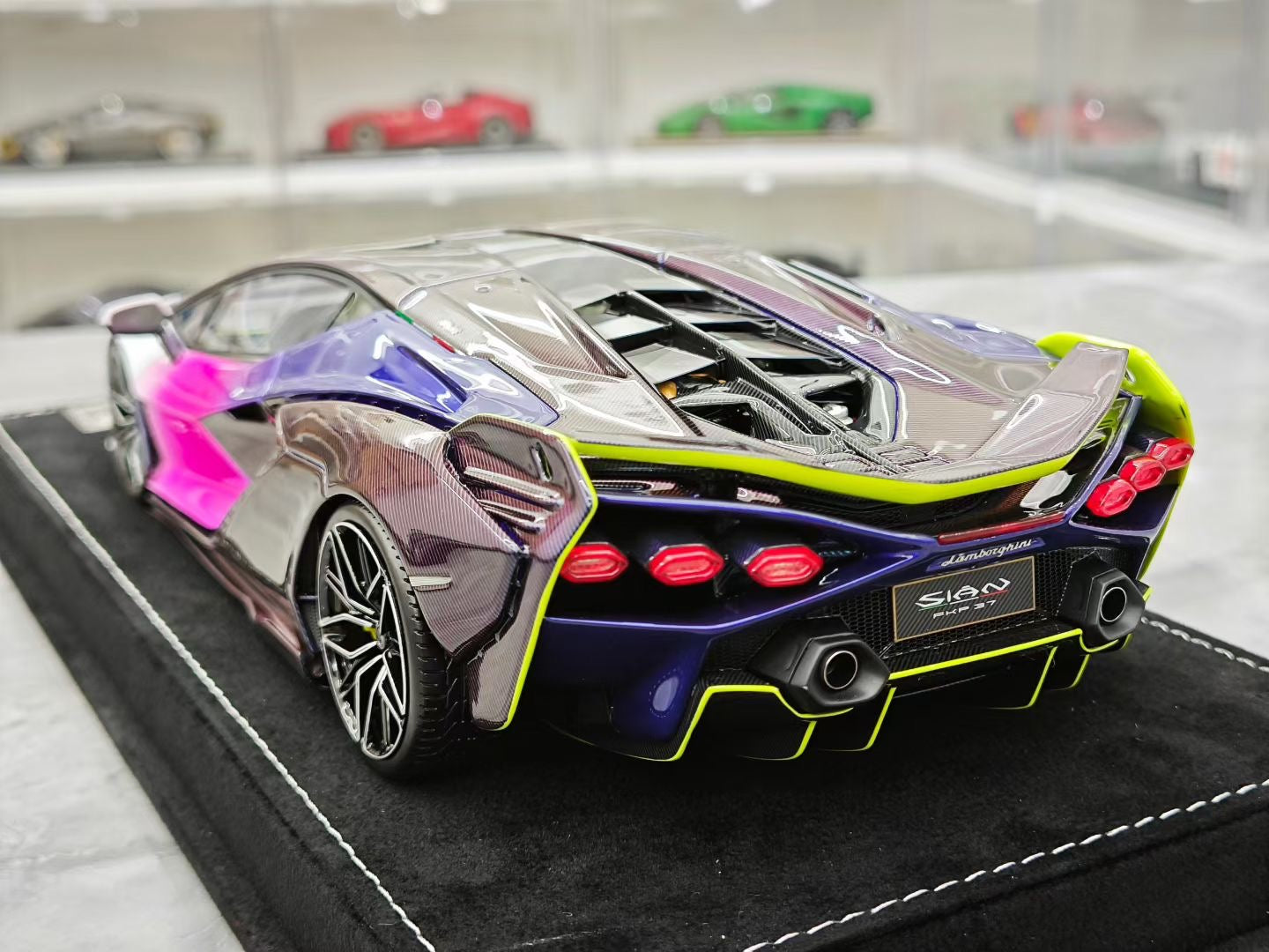 HH Model 1/18 Lamborghini Sian FKP 37