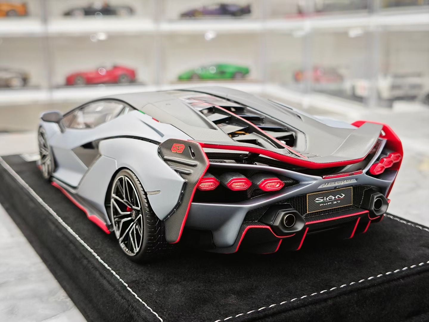 HH Model 1/18 Lamborghini Sian FKP 37