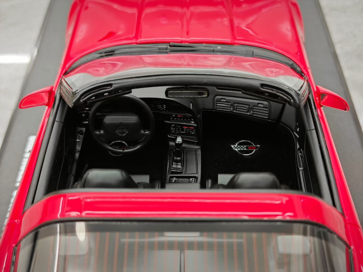 GT Spirit 1/18 1995 Chevrolet Corvette C4