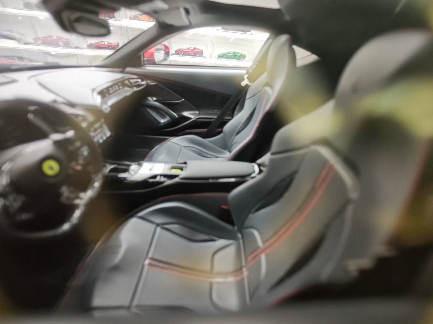 MR 1/18 Ferrari 12 Cilindri Ferrari Hardtop