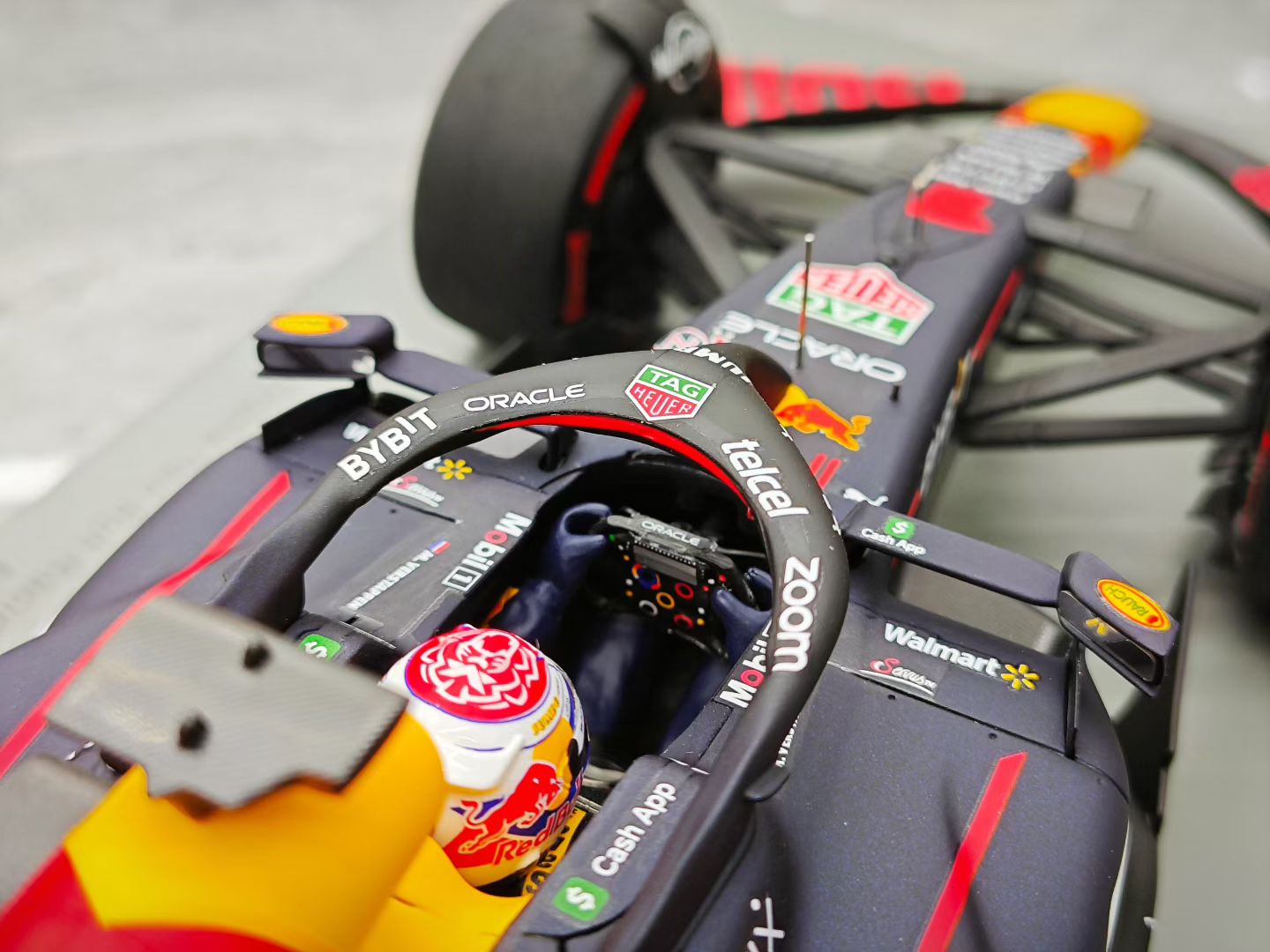 Spark 1/18 2022 Dutch Grand Prix Oracel RB18B Verstappen F1