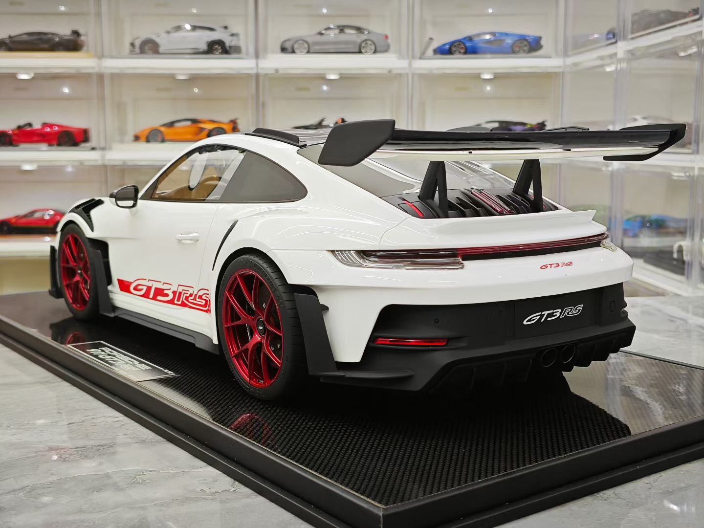 DM 1/8 Porsche 911 GT3RS Weissach Package