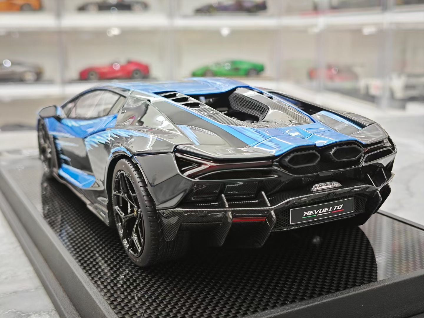 IVY 1/18 Lamborghini Revuelto Opera Unica