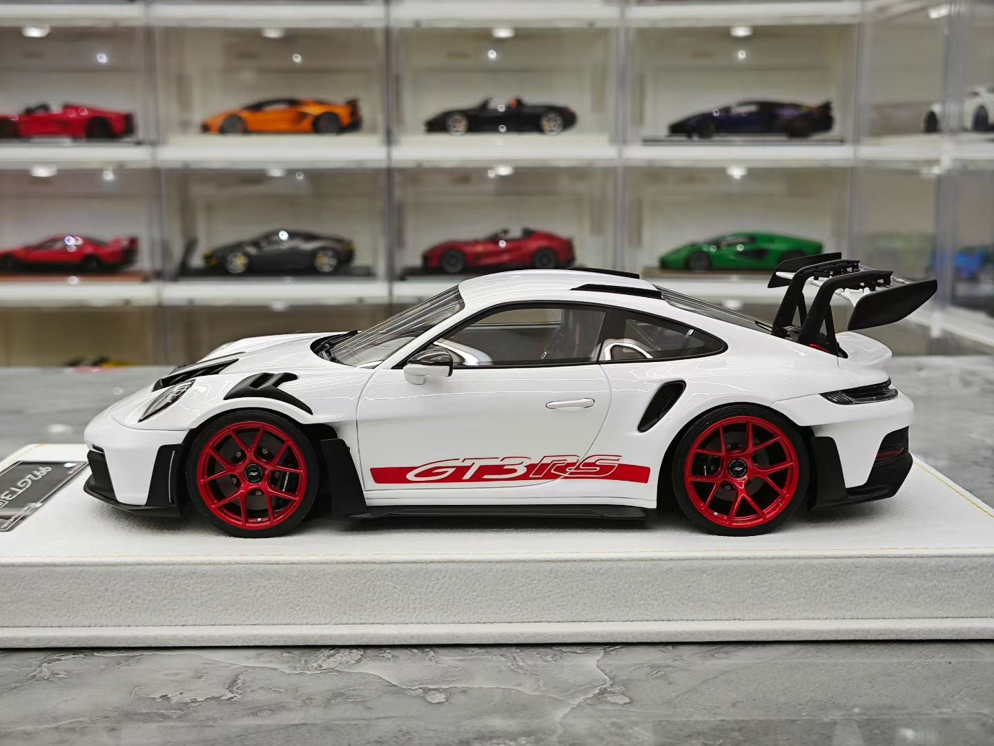 HH Model 1/18 Porsche 992.1 GT3 RS