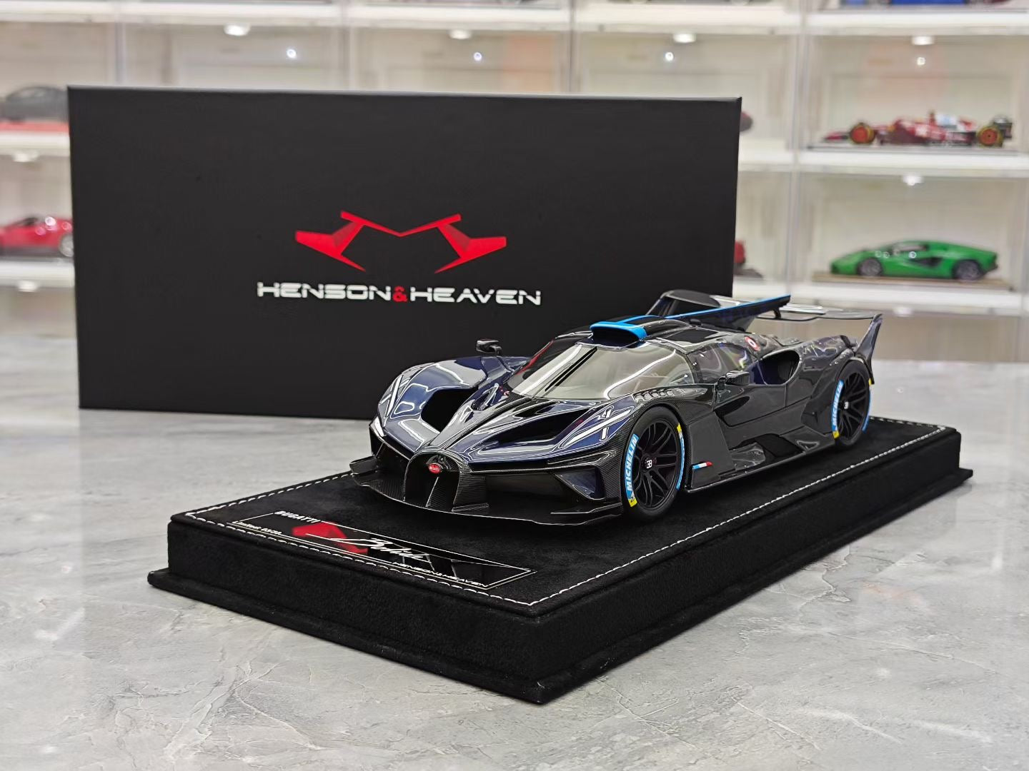 HH Model 1/18 Bugatti Bolide Fireball