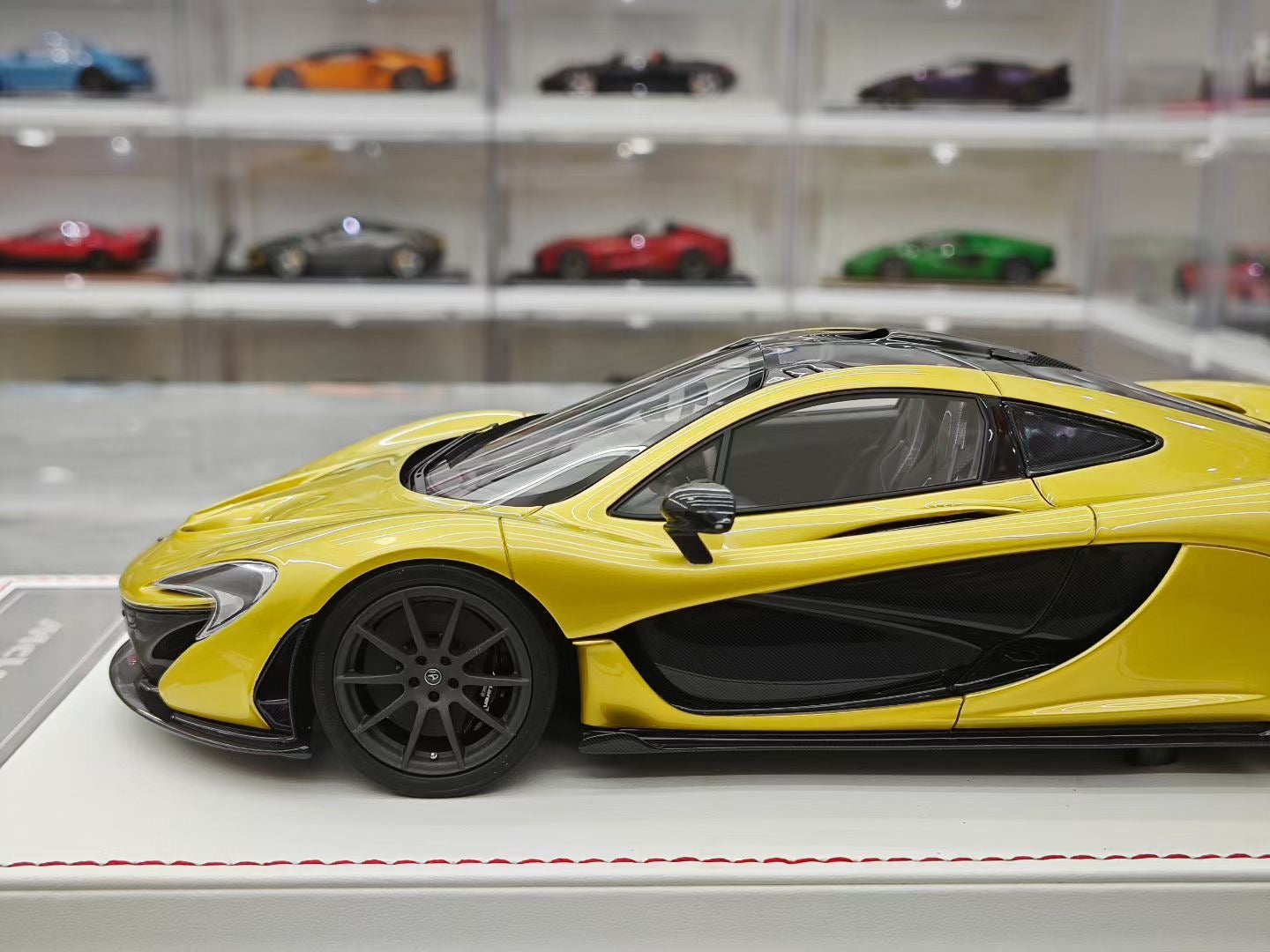 DM 1/18 McLaren P1 Supercar