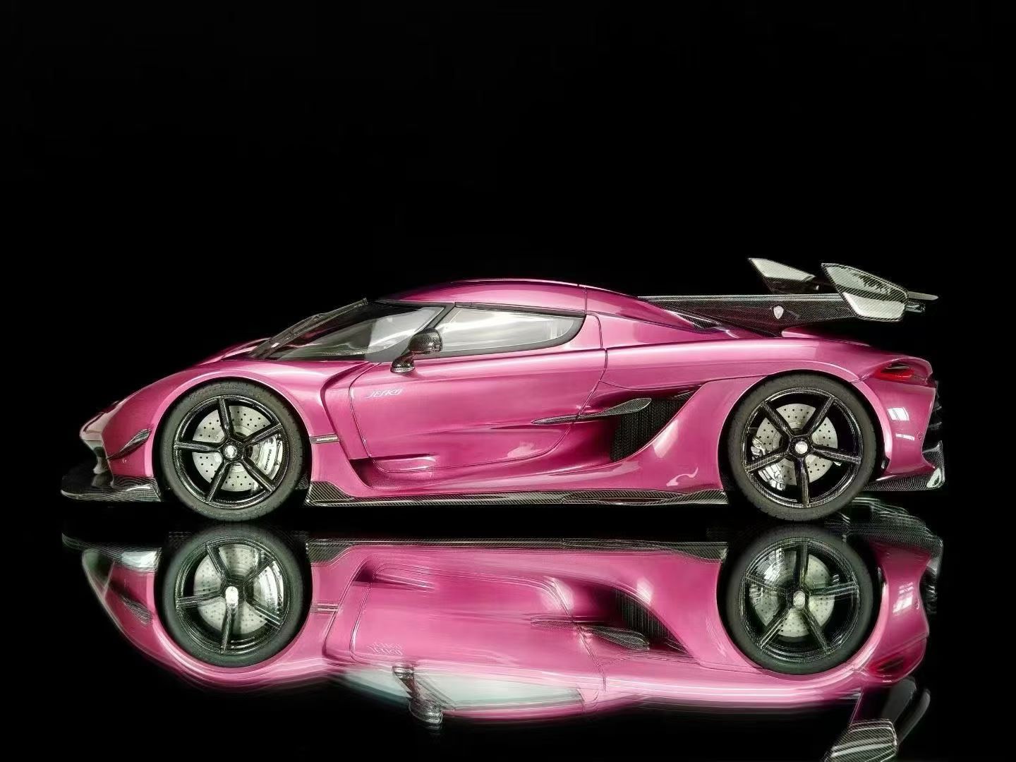 New Product Release Frontiart 1/18 Koenigsegg Jesko Purple