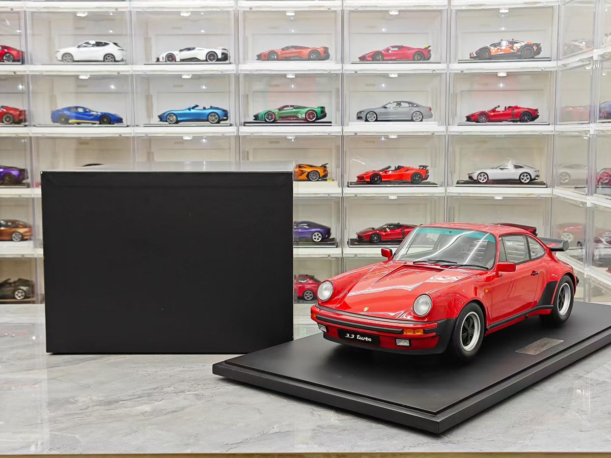GT Spirit Porsche 911 [930] Turbo 3.3 (1:8 scale resin model)