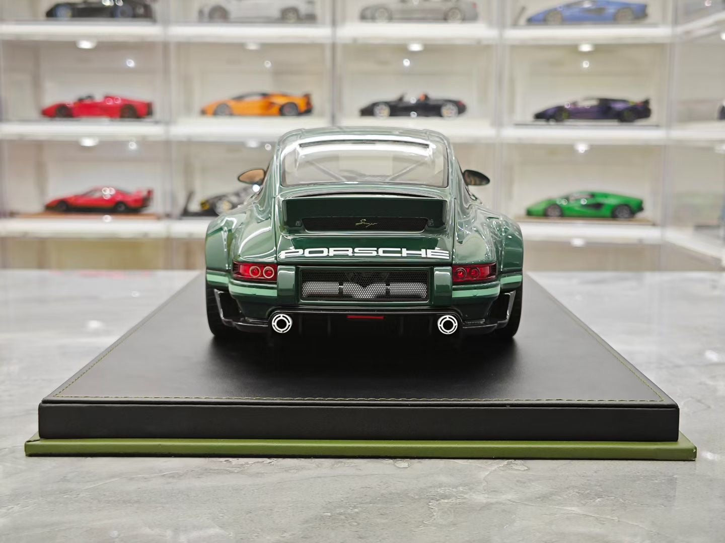 IVY 1/12 Porsche 911 Singer DLS