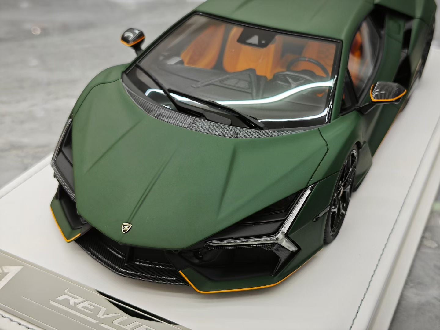 PFM 1/18 Lamborghini Revuelto