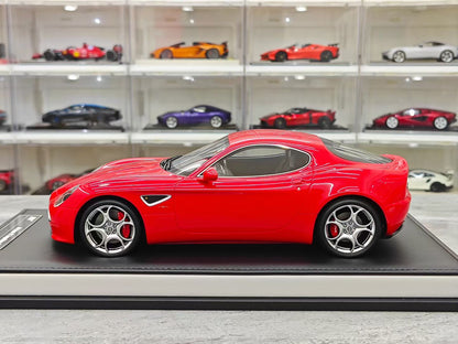 MOTORHELIX 1/18 Alfa Romeo 8C Competizione (2008) – Alfa Red – MH393