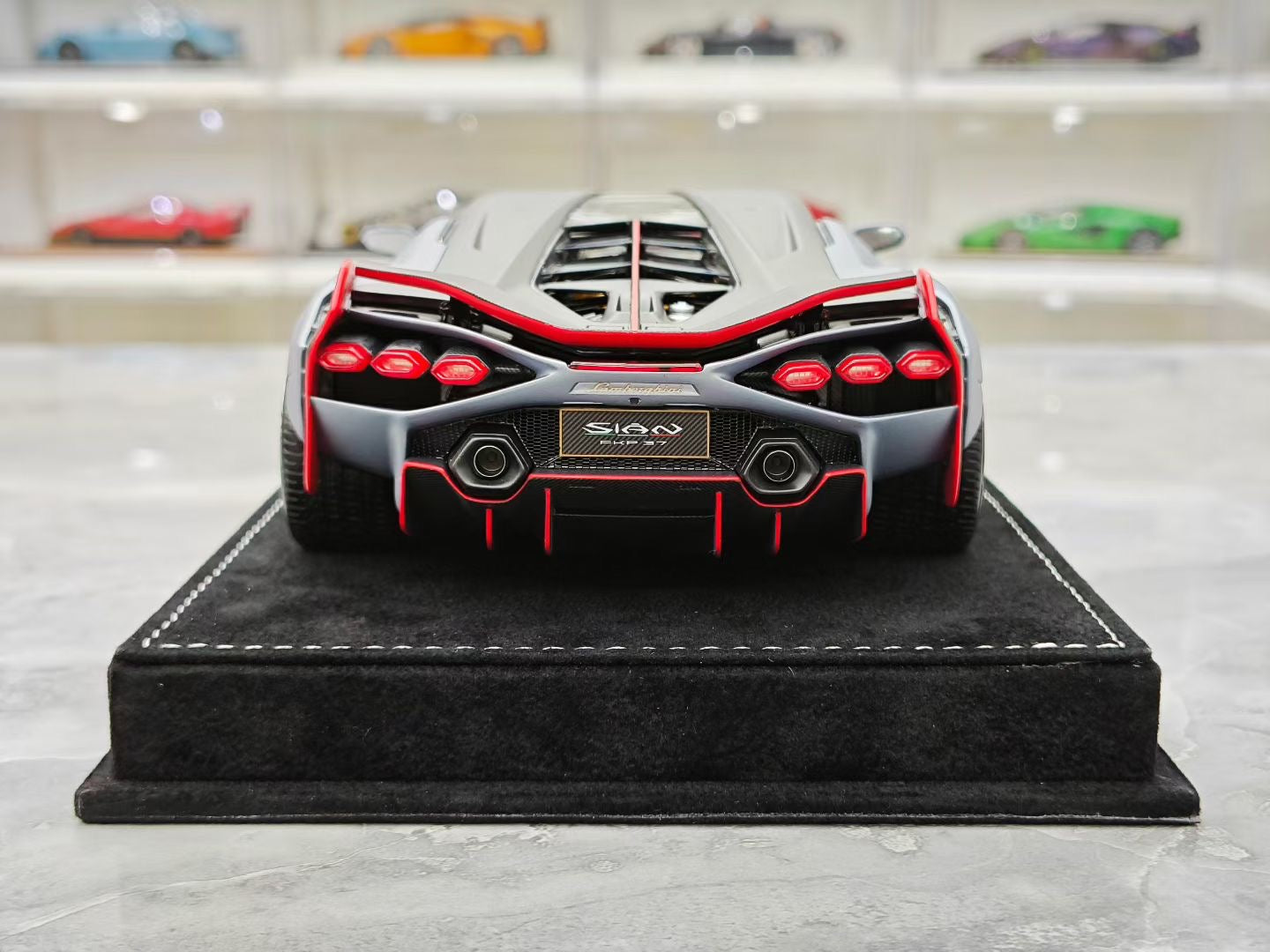 HH Model 1/18 Lamborghini Sian FKP 37