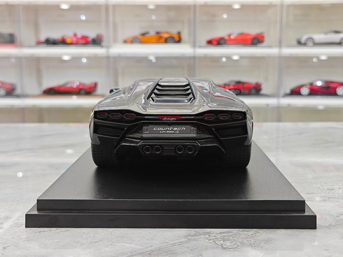 Topspeed Lamborghini Countach LPI 800-4 1:18 Resin Model