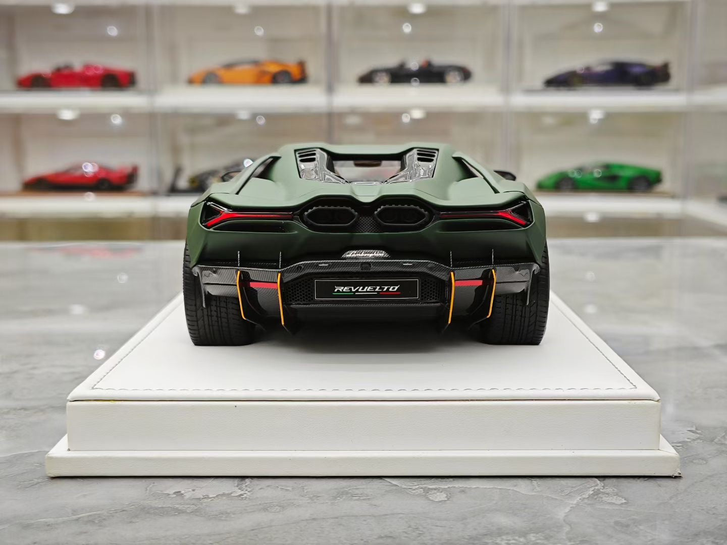 PFM 1/18 Lamborghini Revuelto