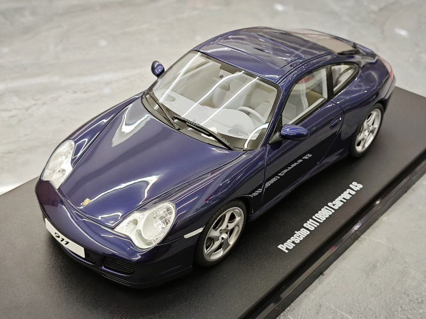 GT Spirit 1/18 Porsche 911 996.2 Carrera 4S