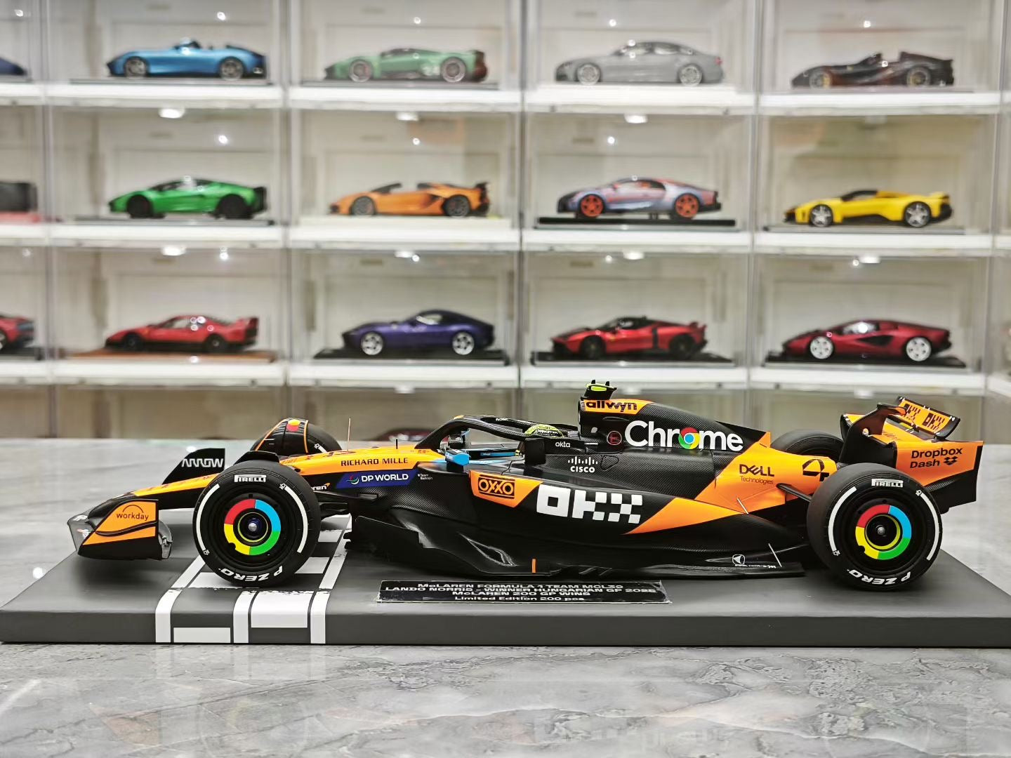 Minichamps 2025 Hungary MCL39 Resin Norris F1 1:18
