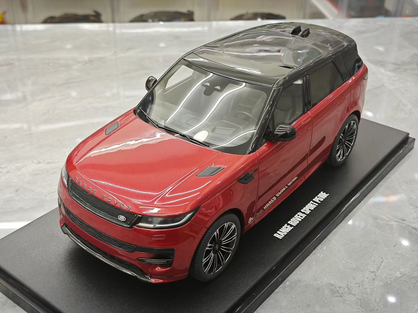 GT Spirit 1/18 Land Rover Range Rover Sport
