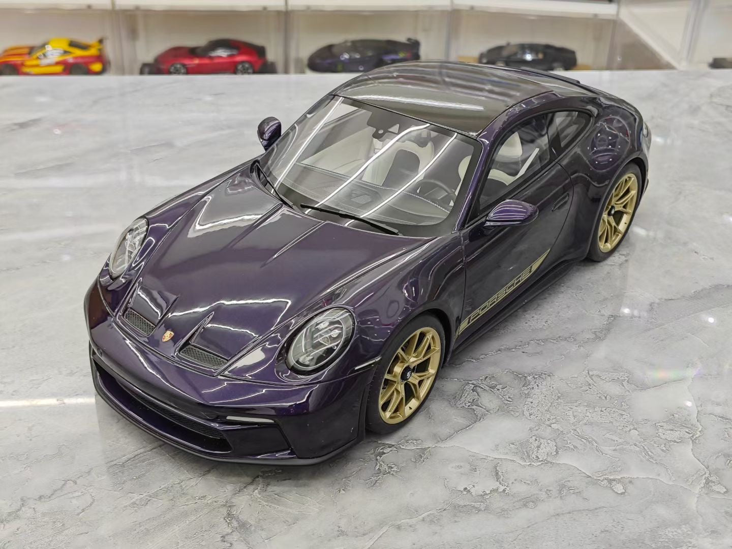 GT Spirit 1/12 Porsche 911 992 GT3 Resin