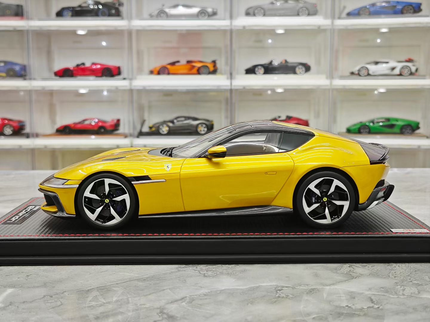 MR 1/18 Ferrari 12 Cilindri Special Edition