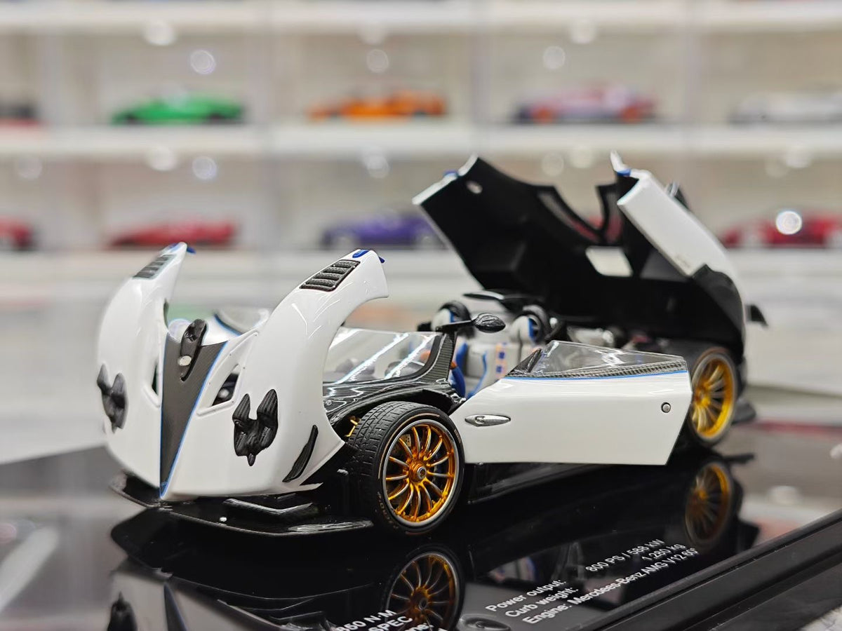 LCD Pagani Zonda HP Barchetta – 1:43 scale die-cast model with fully opening parts