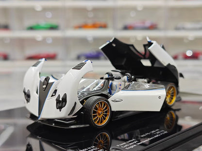 LCD Pagani Zonda HP Barchetta – 1:43 scale die-cast model with fully opening parts