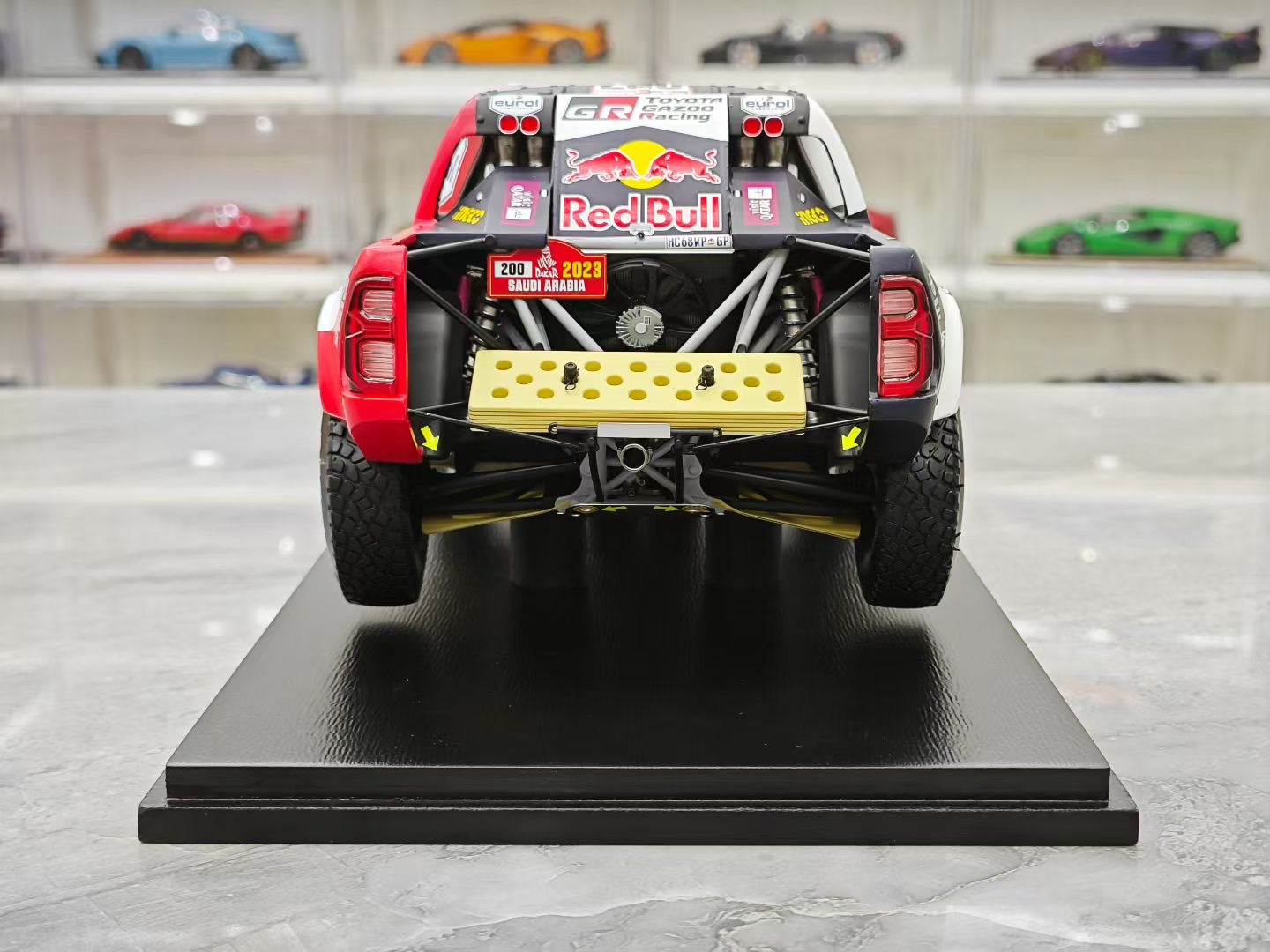 Spark 1/18 2023 Dakar Rally Victory Toyota HILUX No. 200