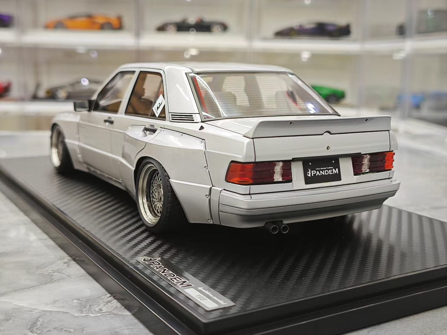 IG 1/18 Mercedes Pandem 190 JDM