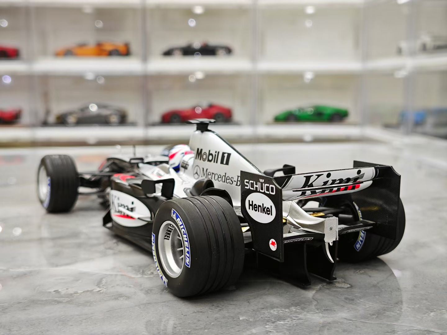 Minichamps 1/18 2004 McLaren MP4/19 Raikkonen F1