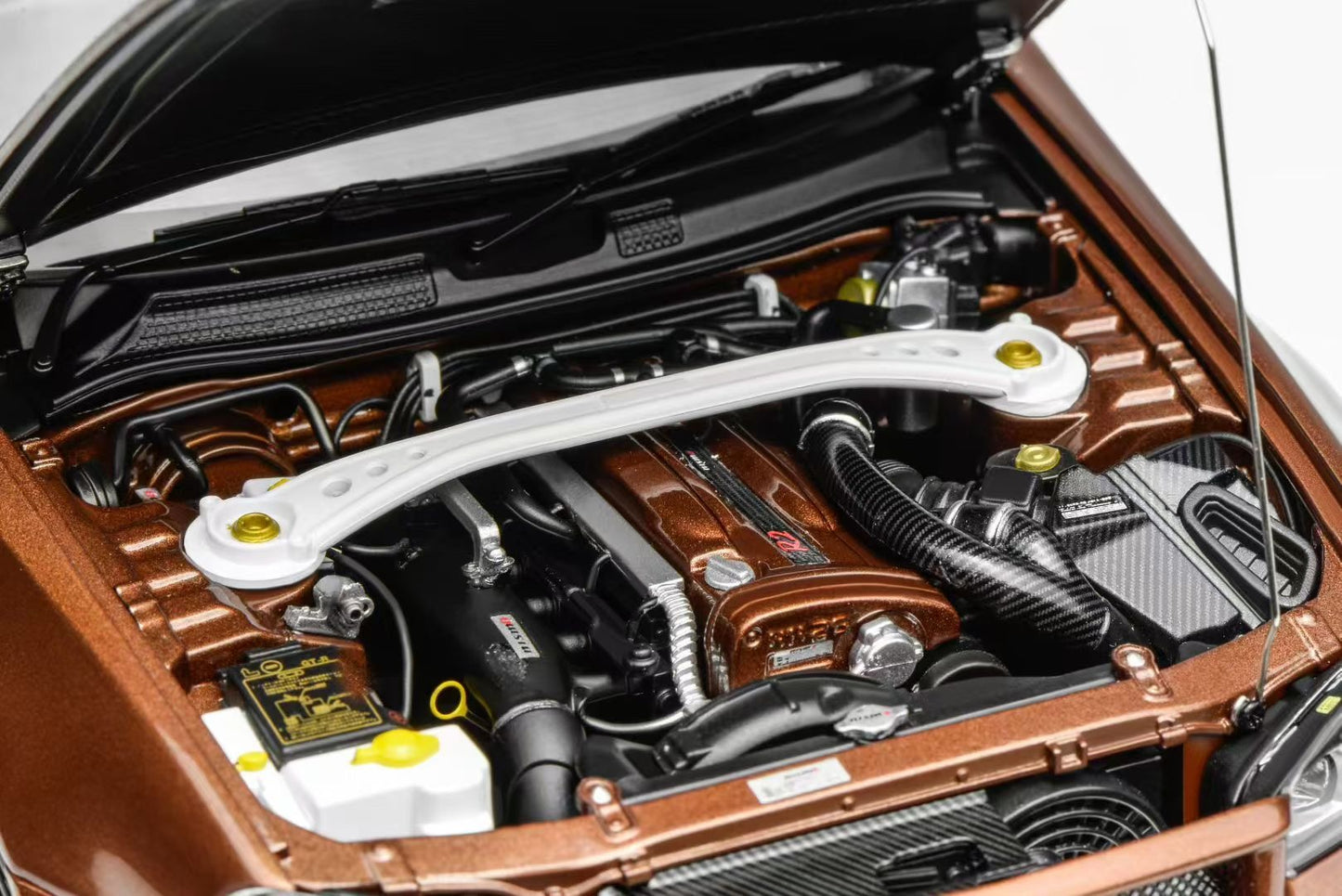 MOTORHELIX 1/18 Nissan Skyline GT-R (R34) CUSTOMIZED VERSION