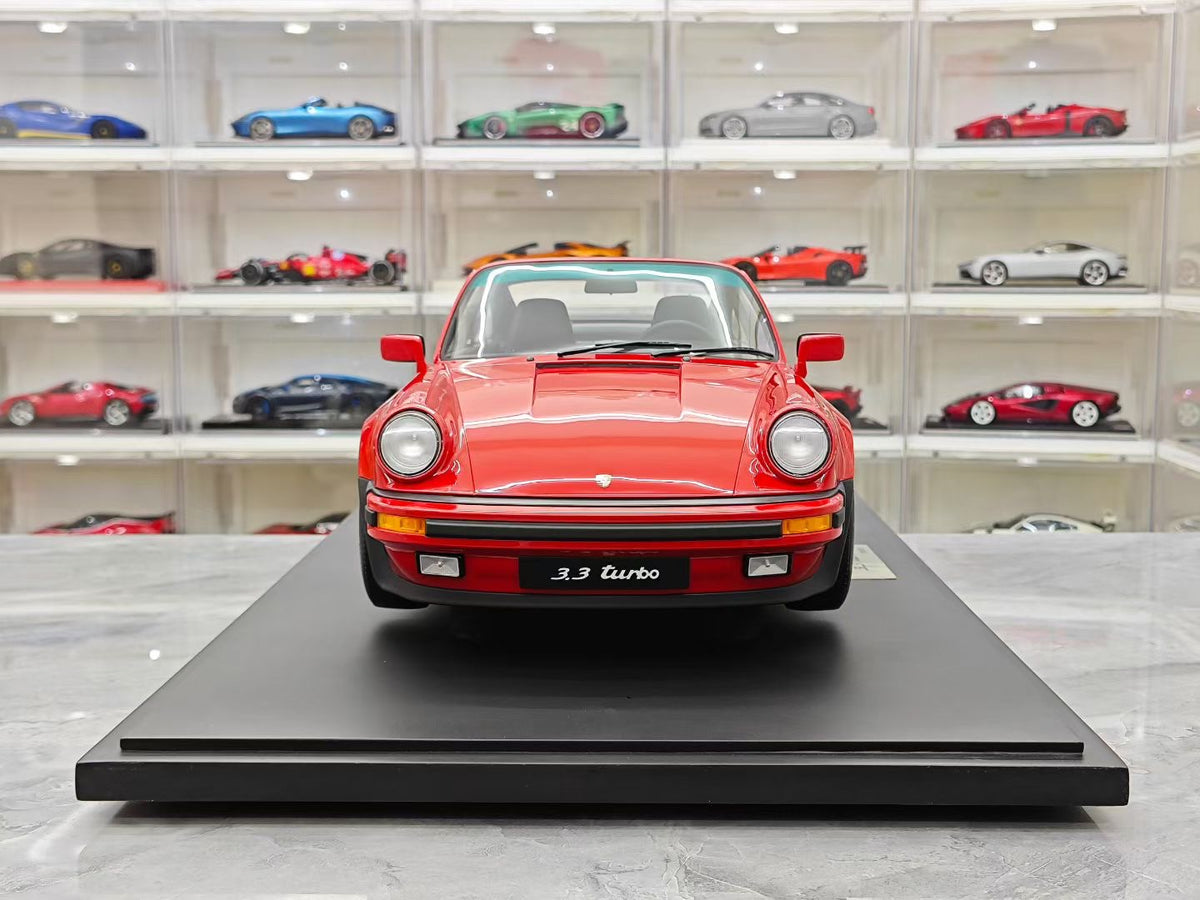 GT Spirit Porsche 911 [930] Turbo 3.3 (1:8 scale resin model)