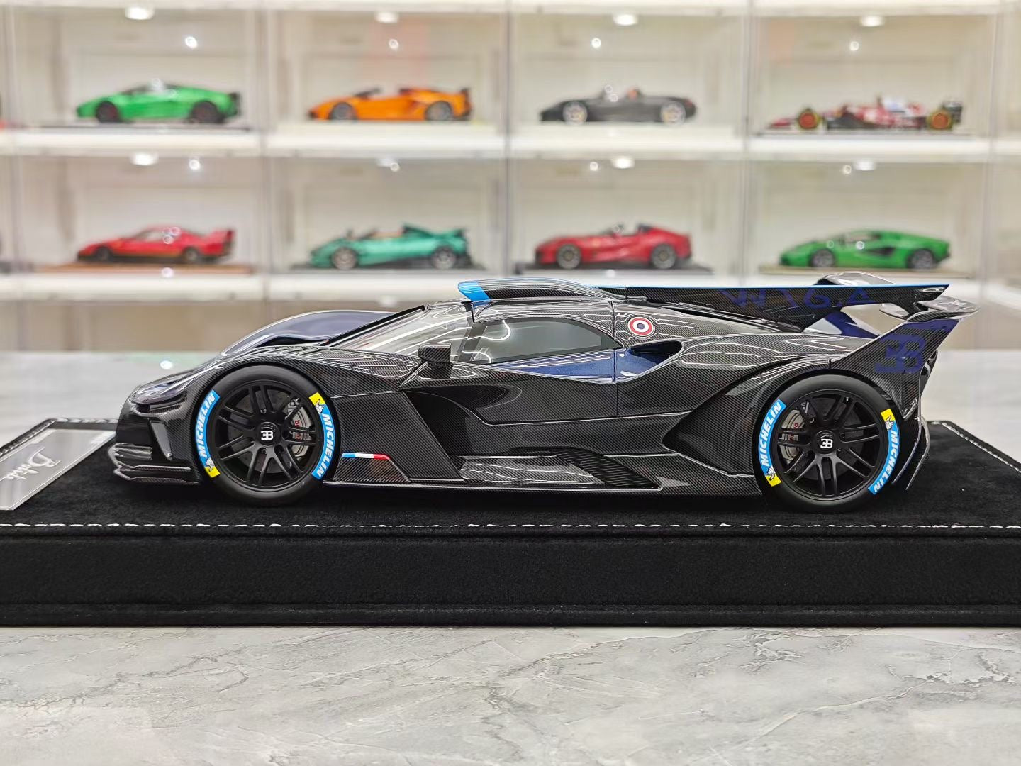 HH Model 1/18 Bugatti Bolide Fireball