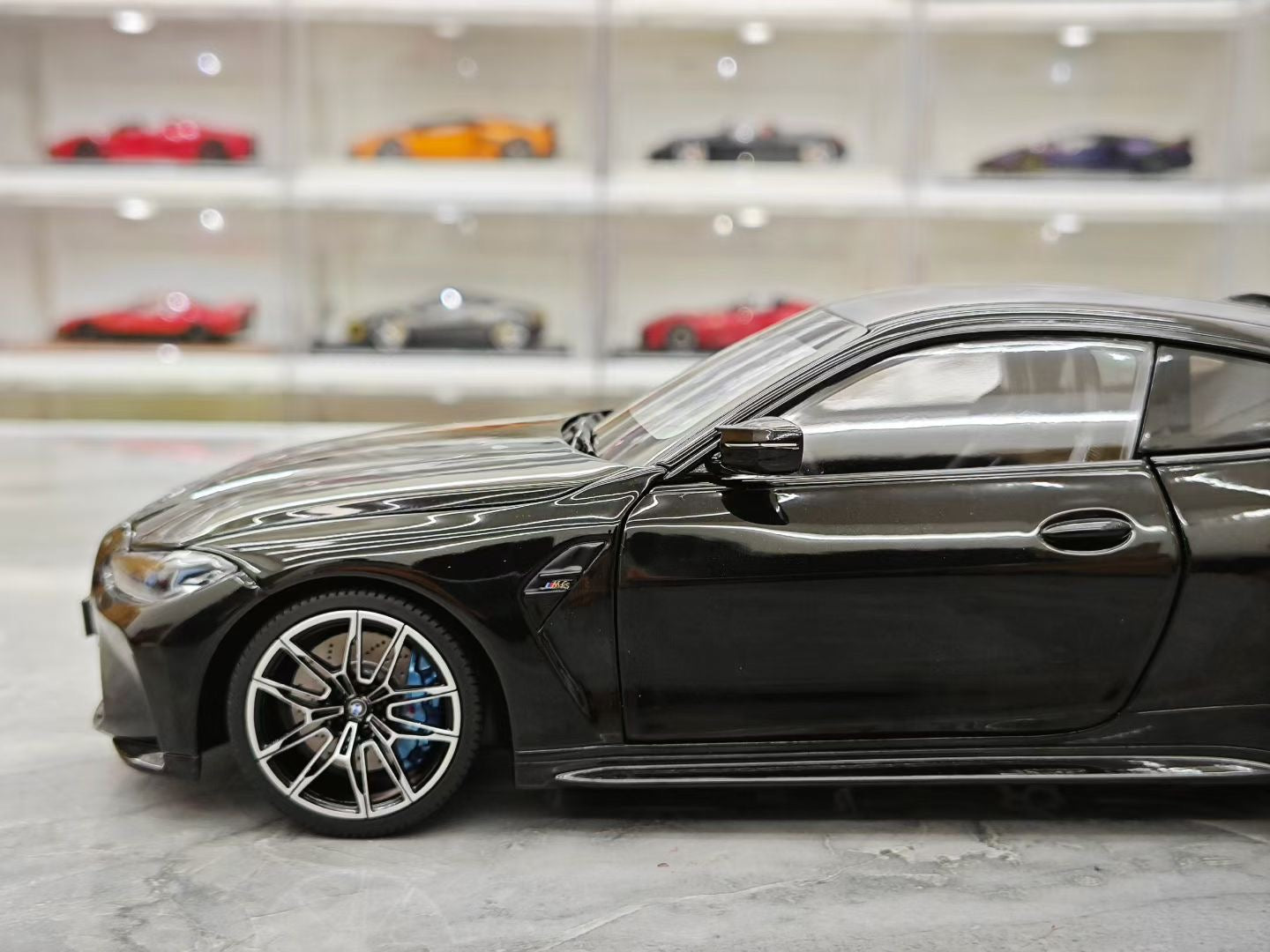 MINICHAMPS 1/18 2024 BMW M4 Alloy Fully Open