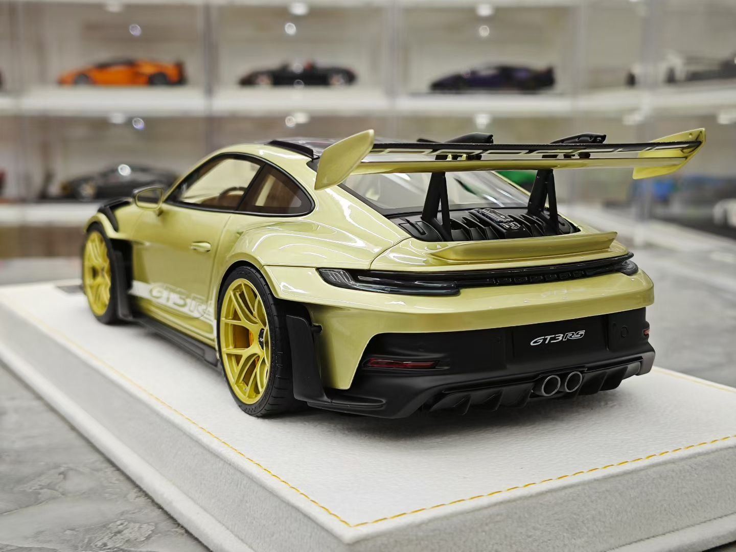 HH Model 1/18 Porsche 992.1 GT3 RS
