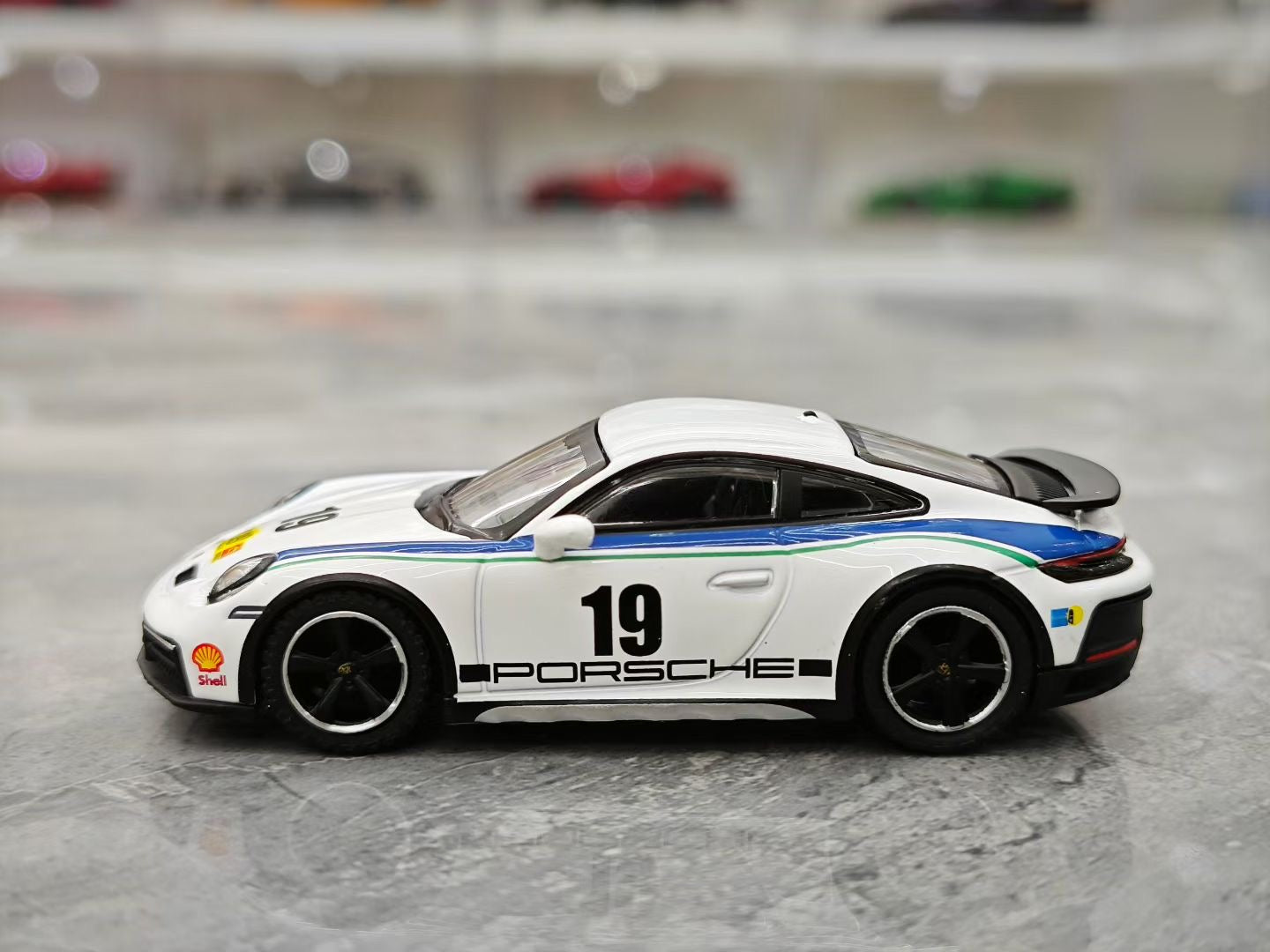 MINI GT 1/64 Porsche 911 Dakar Alloy