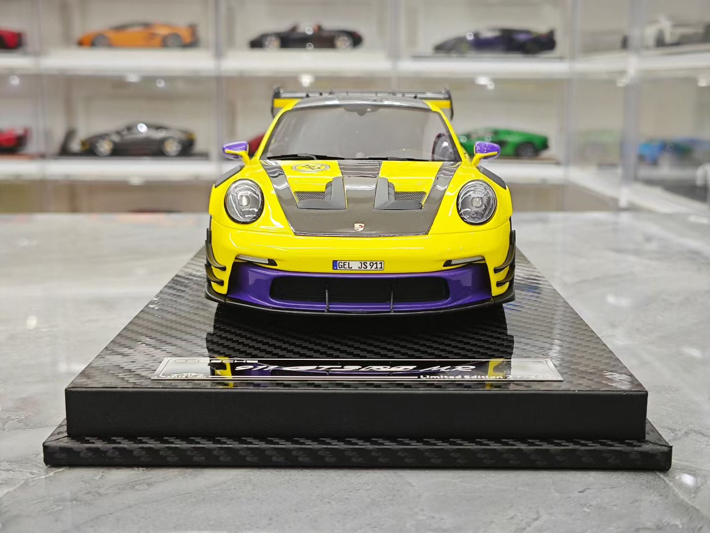VIP 1/18 Porsche 911 GT3 RS - Manthey Racing