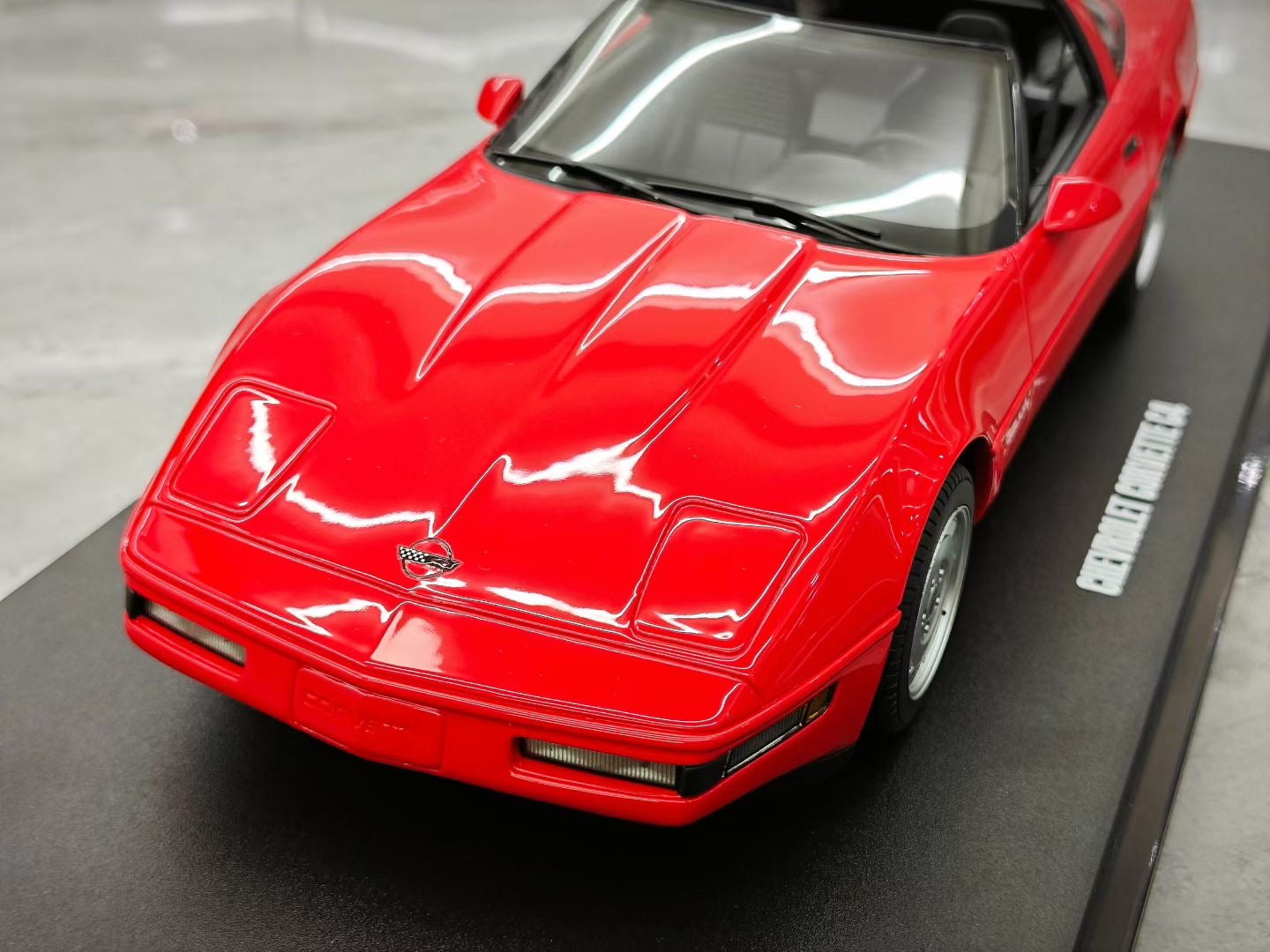 GT Spirit 1/18 1995 Chevrolet Corvette C4