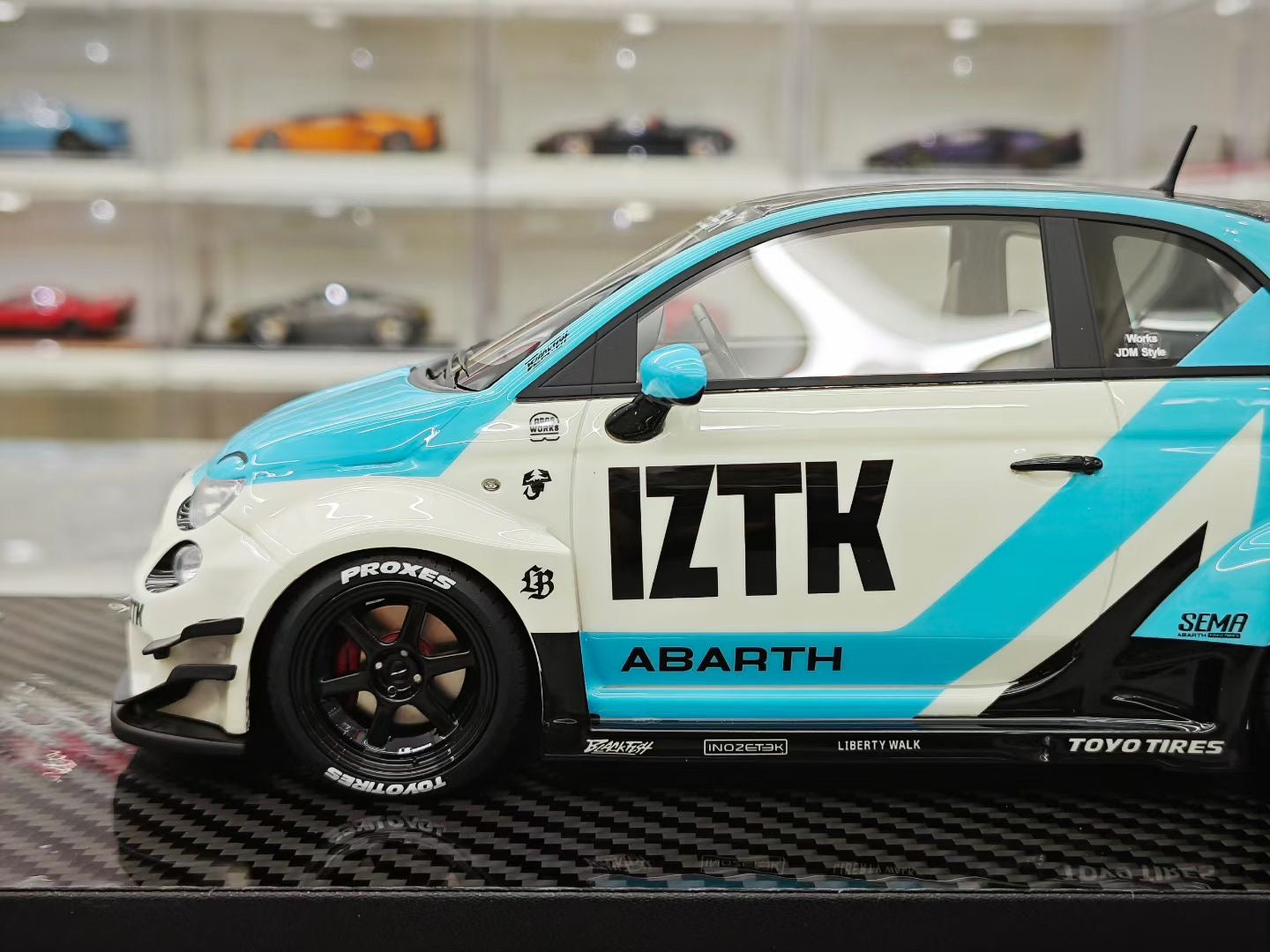 VIP 1/18 Abarth 595 LB Widebody