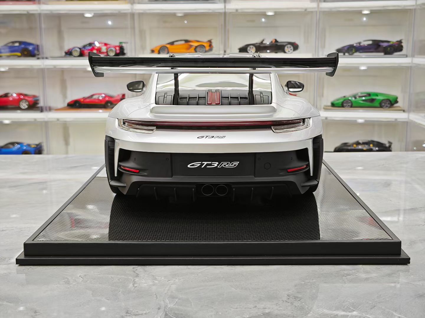 DM 1/8 Porsche 911 GT3RS Weissach Package Limited Edition Car Model