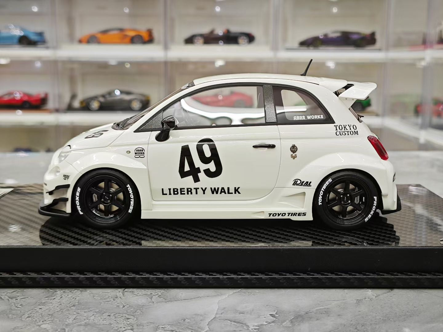 VIP 1/18 Abarth 595 LB Widebody