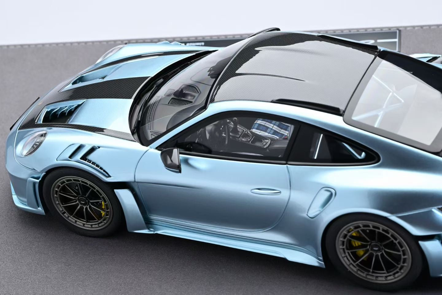 T & P High-End Resin Porsche 911 GT3 RS Sonderwunsch 1/18, 1/64