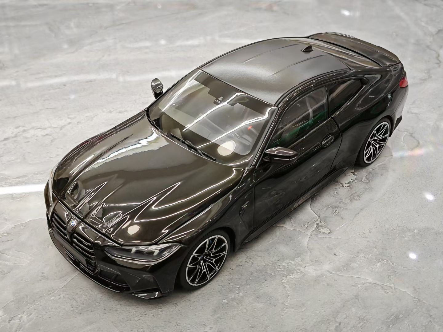 MINICHAMPS 1/18 2024 BMW M4 Alloy Fully Open