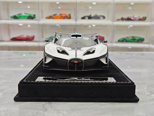 HH Model 1/18 Bugatti Bolide Fireball