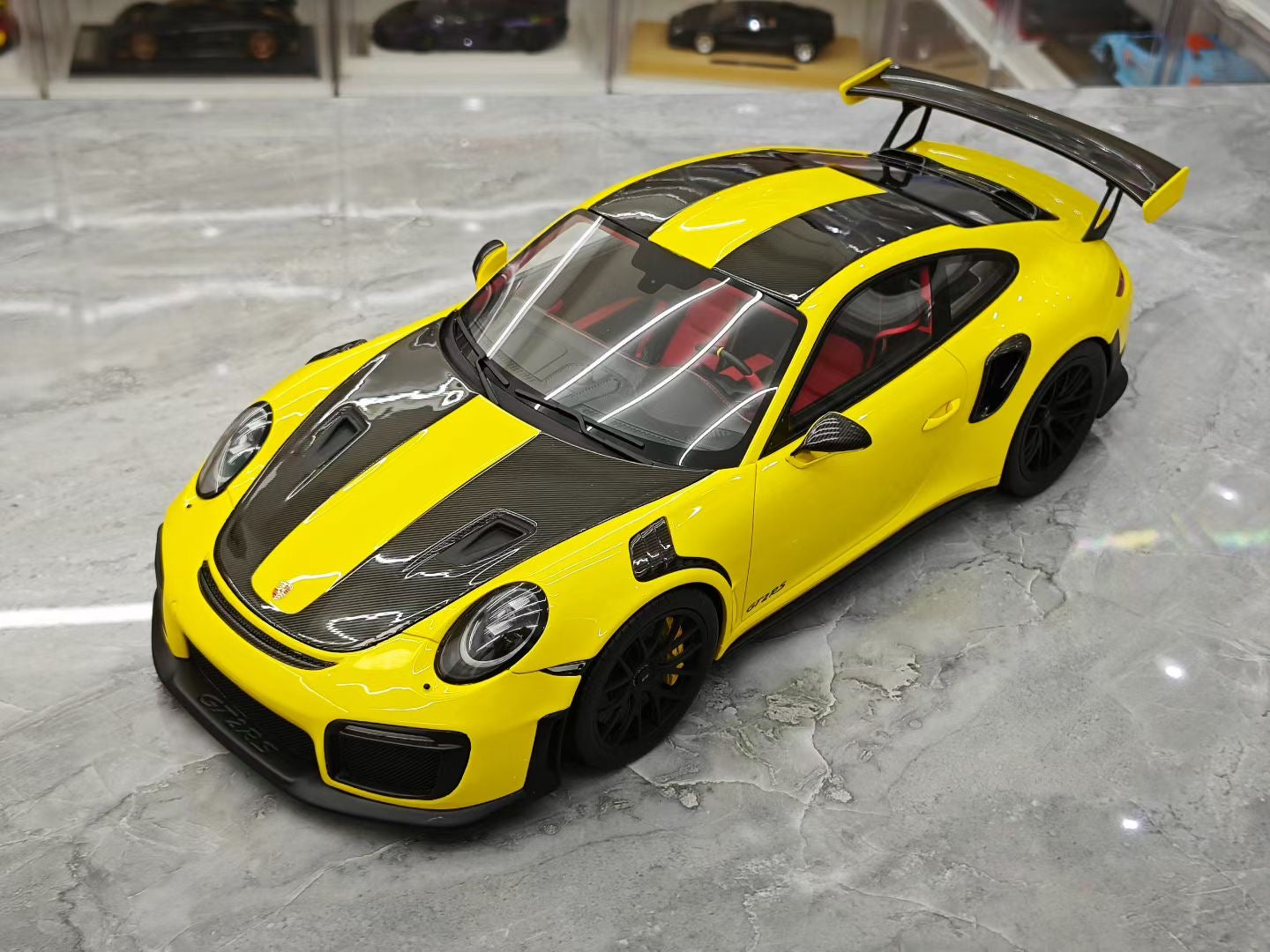 GT Spirit 1/12 Porsche 911 [991.2] GT2 RS Resin
