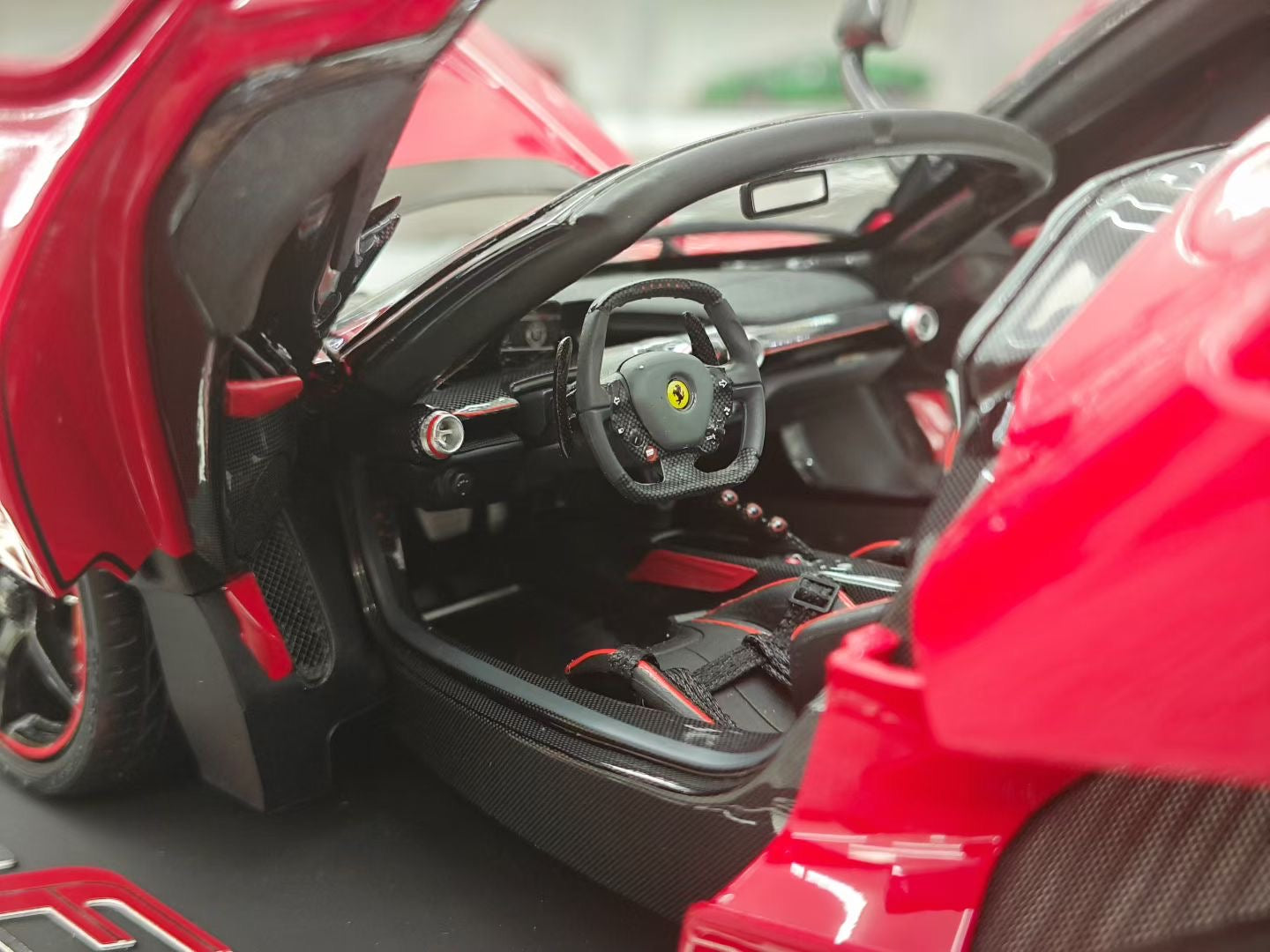 BBR 1/18 Ferrari LaFerrari Convertible Alloy Black Wheels